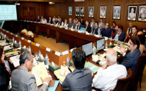 Sindh Cabinet refuses RLNG supply, demands of natural gas