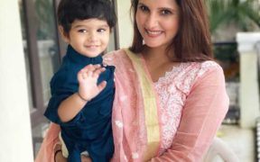 Sania-Is-A-Proud-Mumma-As-Izhaan-Fluently-Recites-Duas