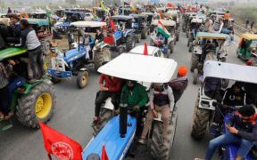 farmers-tractors-india