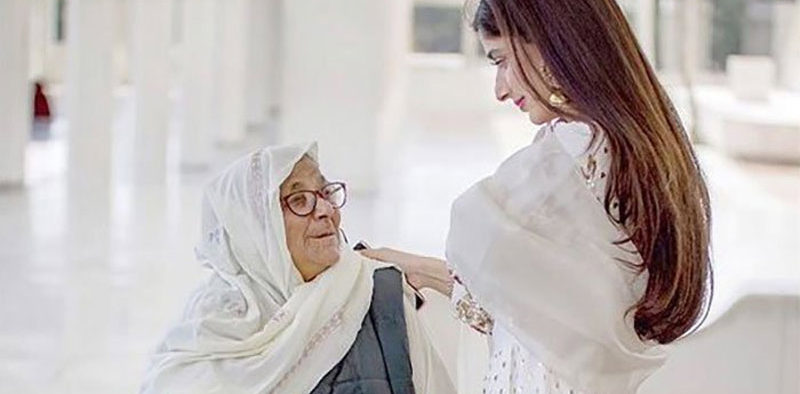 Mawra-Hocane's-grandmother-passes-away