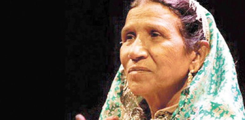 Zarsanga-folk-singer