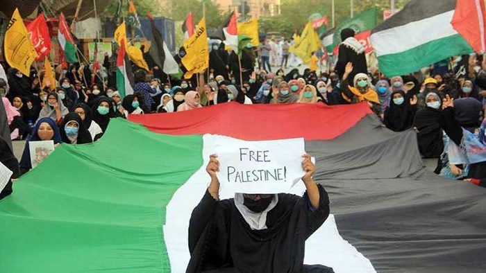 The ‘Karachi with Palestine' march demands an end to Israeli atrocities.