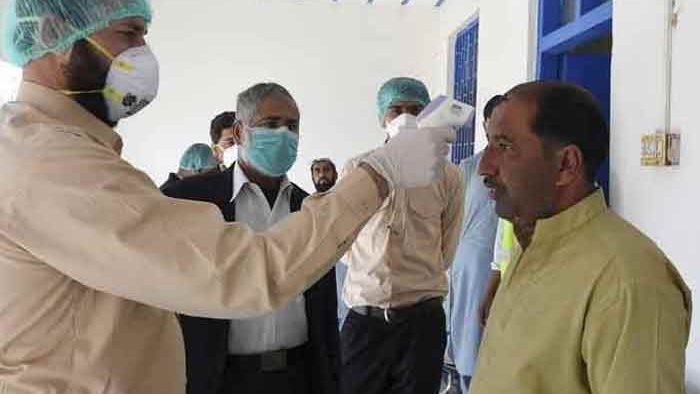 1052 coronavirus positive tests in Pakistan