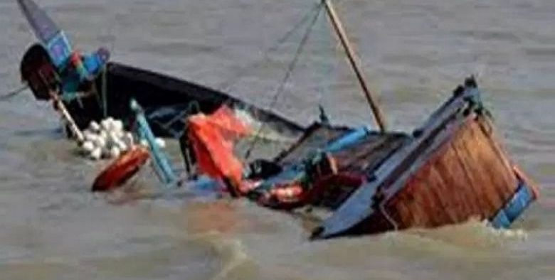Boat overturns in Indus near Sujawal, two women missing