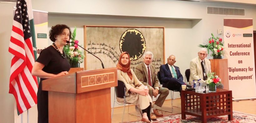 Elizabeth Horst Stresses Need for Credible Polls to Resolve Pakistan Crisis