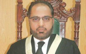 SC adjourns ex-judge Shaukat Aziz Siddiqui’s plea against removal