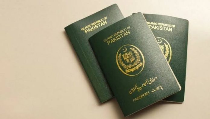 Pakistanis Have Received More Than 65 Lac Passports This Year