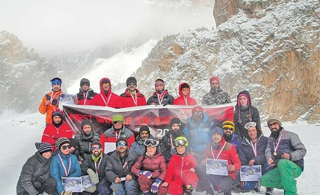 more than 11,000 foreign climbers and tourists traveled to Gilgit-Baltistan