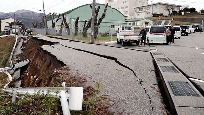 Pakistan 'safe' following a strong earthquake in Japan