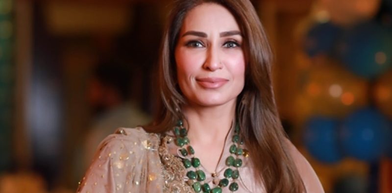 "Reema Khan on Bollywood Offers Opting for Local Respect over Foreign Challenges"