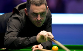 "O'Sullivan's Venue Critique Masters' Atmosphere Debated by Snooker Legends"