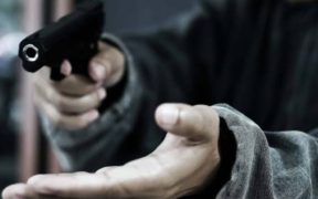 Photographer in Karachi is robbed at gunpoint