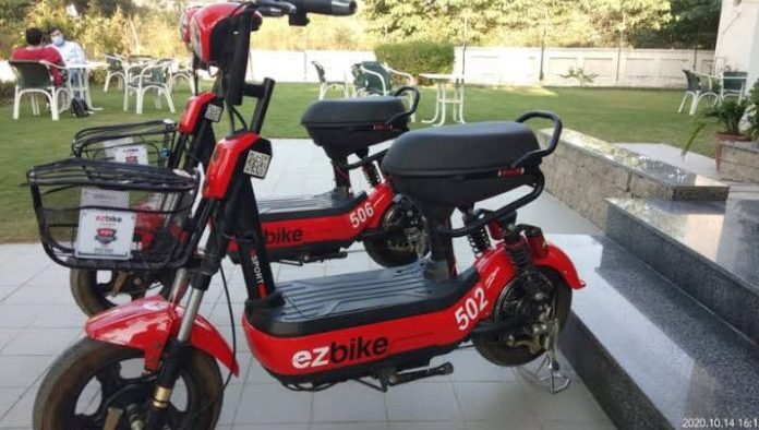 For the First Time, Female Vaccinators in Sindh Will Get Electric Bikes