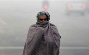 "Winter Freeze in Karachi Coldest Night at 12°C, Meteorologists Forecast Colder Days Ahead"
