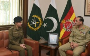 COAS Gen. Asim met ASP Shehrbano and praised her