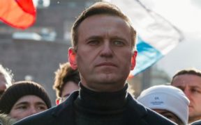 Putin opponent Alexei Navalny will be buried in Moscow; mourners risk being arrested