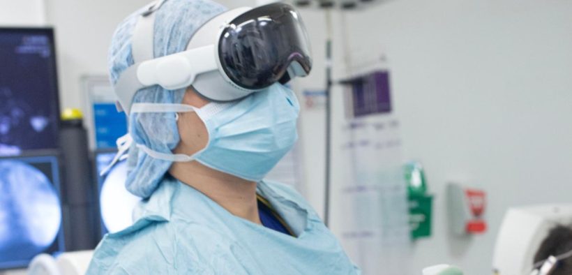 Using the 'game-changing' Apple Vision Pro, surgeons operate on spinal patients