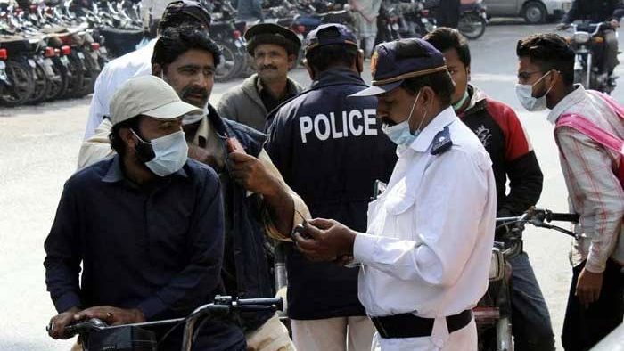 Police in Karachi have been instructed not to issue challans between 5 p.m. and Iftar