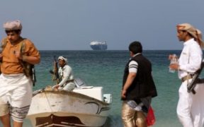 In the Red Sea, Houthis attack US warships and bulk carriers