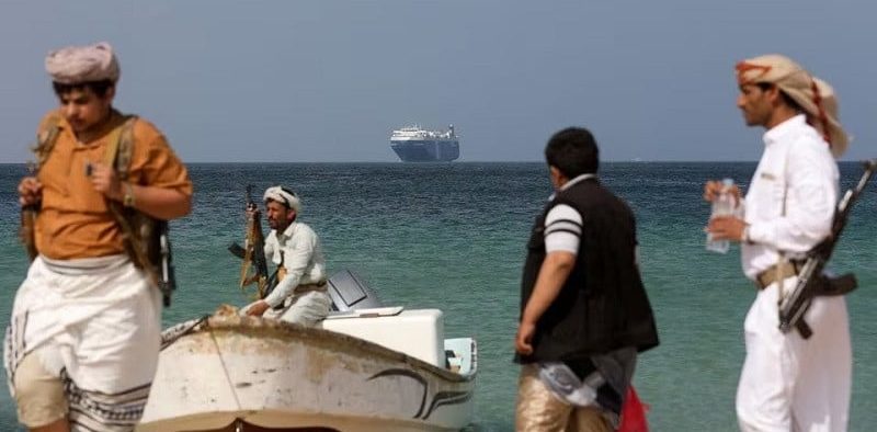 In the Red Sea, Houthis attack US warships and bulk carriers