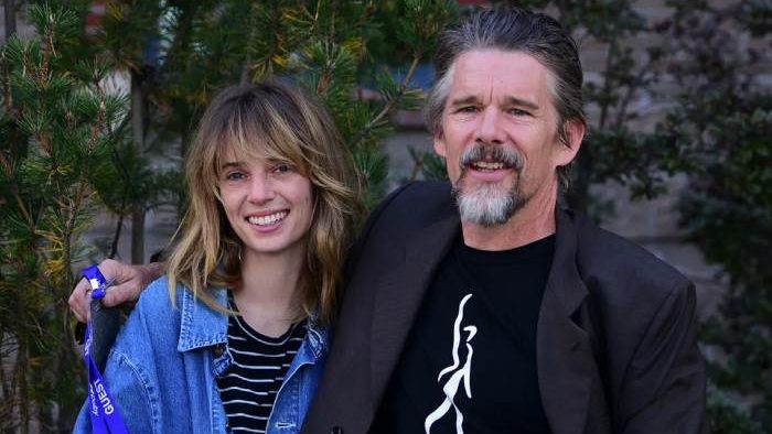 'Stranger Things' star Ethan Hawke explains why she doesn't tell her father spoilers 