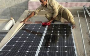 Punjab declares that 50,000 homes would receive free solar kits