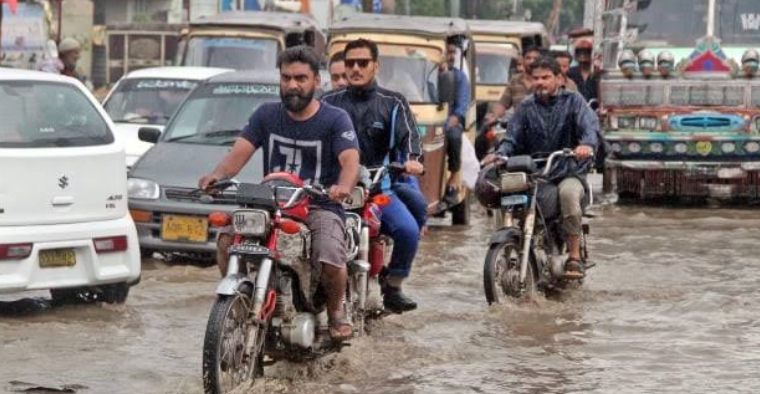 Rain and Thunderstorms Forecasted by PMD Karachi and Beyond Brace for Weather Impact