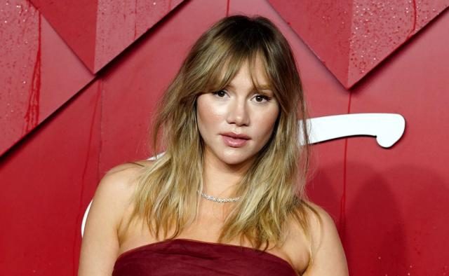 Coachella performance scheduled for Suki Waterhouse, only weeks after giving birth