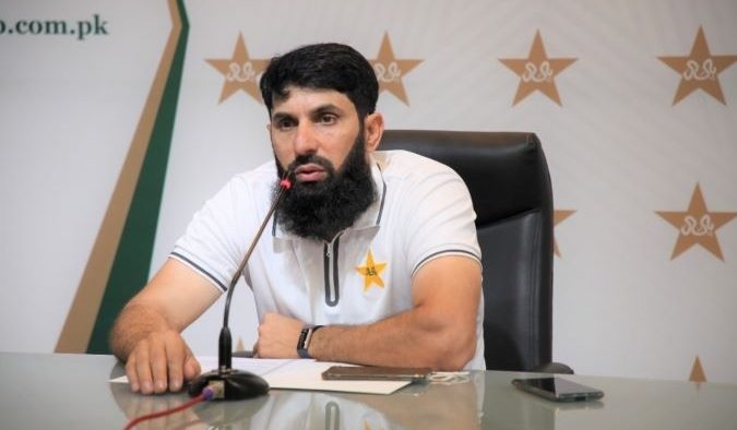 Misbah-ul-Haq describes the process of replacing captains