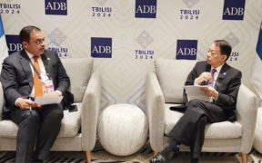 ADB President Assures Support for Pakistan's Economic Reforms in Tbilisi Meeting
