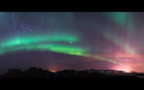 Rare Northern Lights Spectacle UK & US States Prepare for Mesmerizing Weekend