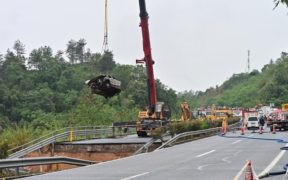 Southern China Floods Meizhou-Dabu Expressway Collapse & Evacuations in Severe Storms