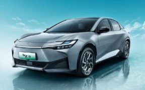 Toyota to Adopt BYD's Advanced Plug-In Hybrid DM-i Platform for Chinese Market Expansion