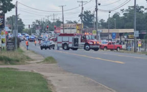 Arkansas Supermarket Shooting 3 Dead 10 Injured Including Police