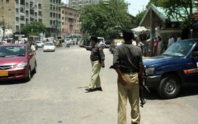 Police arrest two street criminals in Karachi