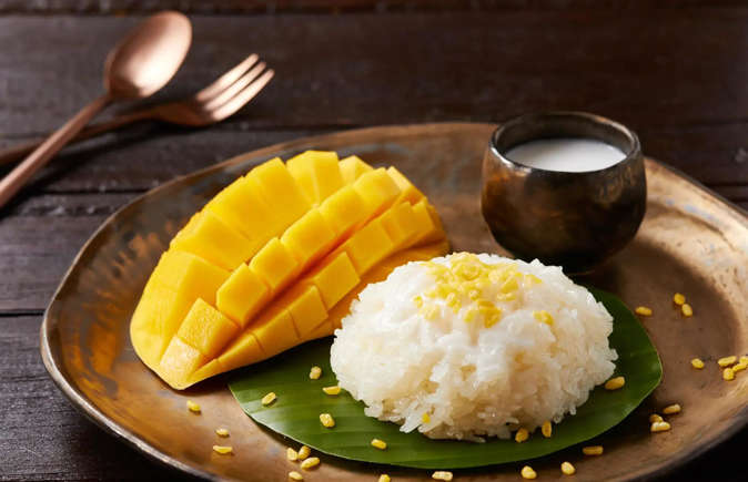 Sticky rice with mango, Thailand