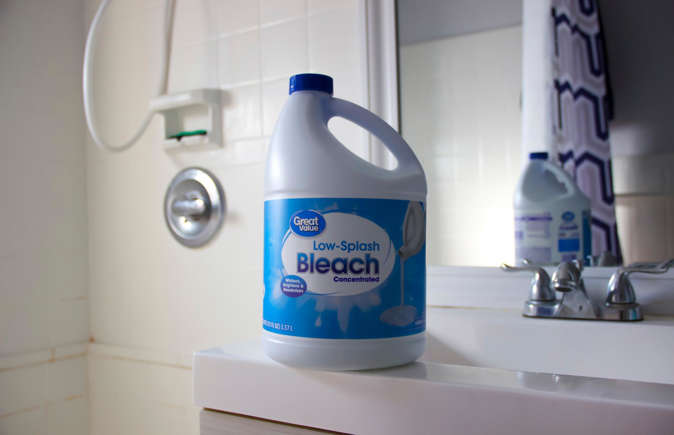 Bleaching your shower 