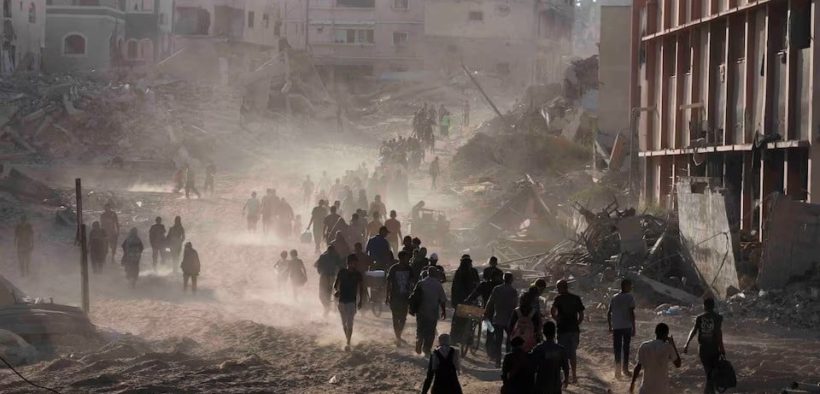 Gaza Conflict Civilians Flee as Israeli Forces Withdraw, 255 Dead in Khan Younis Raid