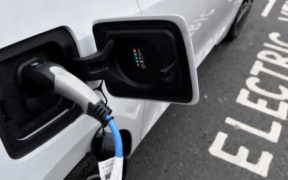 Hybrid Vehicles Drive Modest Growth in European Car Sales Amid Stagnant EV Market