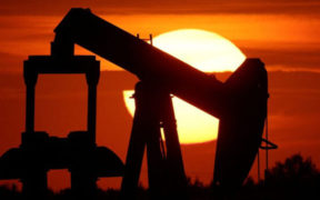 Brent Crude Prices Surge Amid Fed Rate Cut Signals and Mideast Tensions