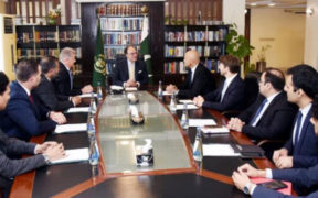 Finance Minister Discusses Pakistan’s Energy Reforms with PARCO and Gunvor Delegation