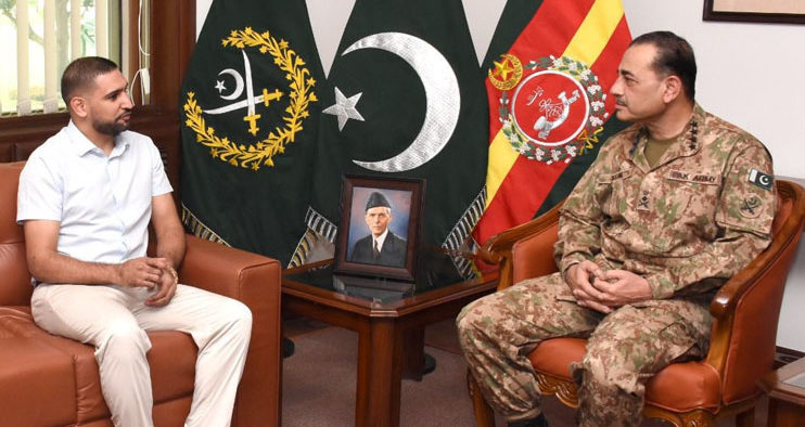 Amir Khan Praises Pakistan Army Chief Asim Munir as Best in History