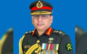 Bangladesh's Army Chief Backs Interim Government Amid Political Reforms and Transition