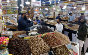 Pakistan’s Inflation Drops to Single Digits for the First Time in Three Years