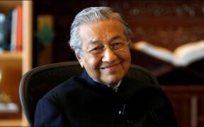 Mahathir Mohamad Health Issues Amid Legal Challenges