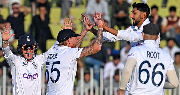 Pakistan Struggles Early After England Posts 267 as Sajid Khan's Six Wickets Shine