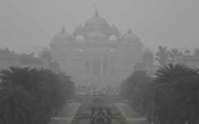 New Delhi Faces Toxic Smog as PM2.5 Levels Surge