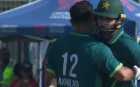 Pakistan Thrashes India Qualifies for Quarter-Finals