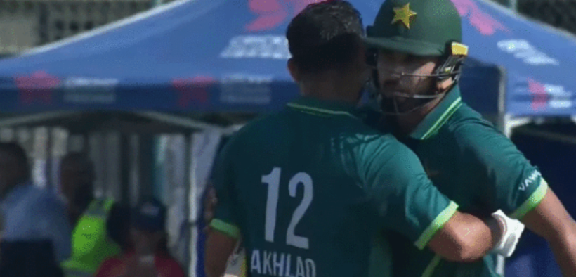 Pakistan Thrashes India Qualifies for Quarter-Finals