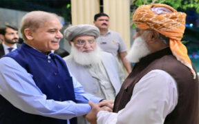 Fazl Warns of Protests Over Seminary Bill